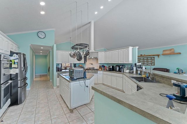 227 County Road 3321, Eureka Springs, AR 72632