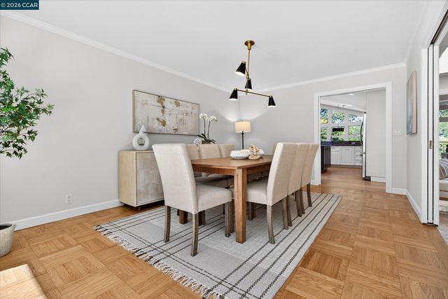 36 Oak Drive, Orinda, CA 94563