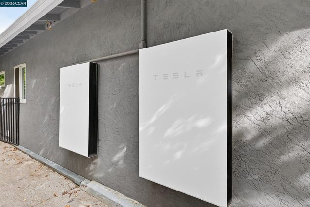 36 Oak Drive, Orinda, CA 94563