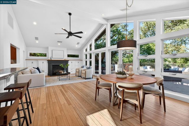 36 Oak Drive, Orinda, CA 94563