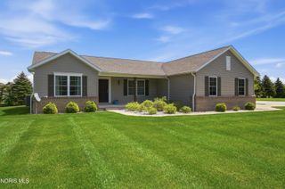 5980 Arapaho Avenue, Walbridge, OH 43465