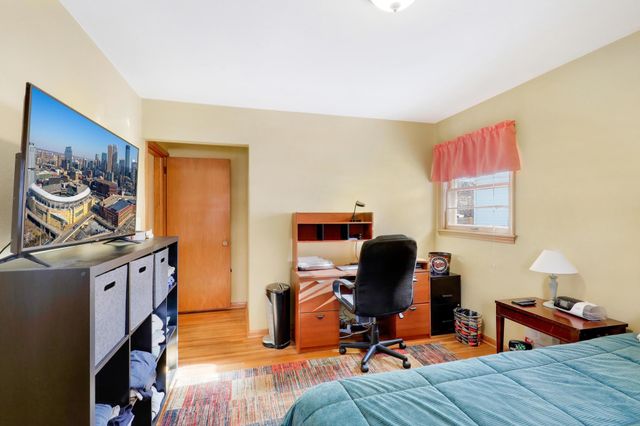 2728 Sheldon Street, Roseville, MN 55113