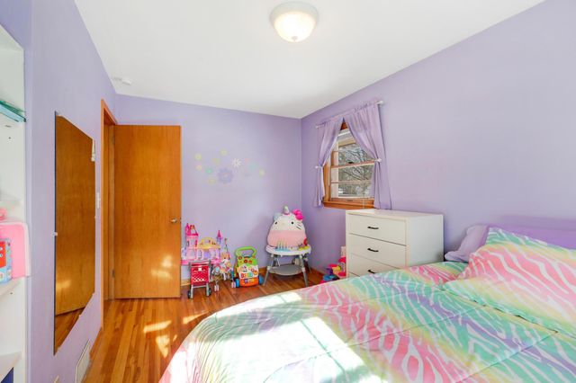 2728 Sheldon Street, Roseville, MN 55113