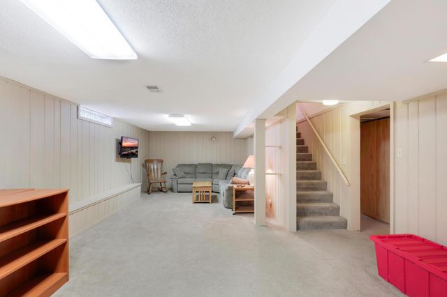 2728 Sheldon Street, Roseville, MN 55113