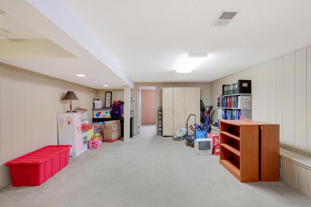 2728 Sheldon Street, Roseville, MN 55113