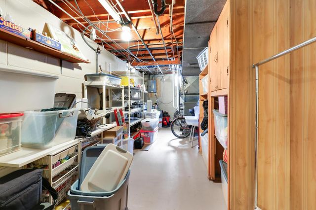 2728 Sheldon Street, Roseville, MN 55113