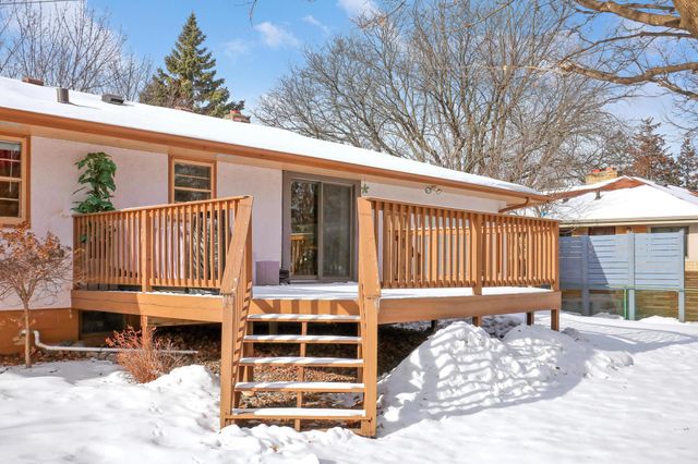 2728 Sheldon Street, Roseville, MN 55113