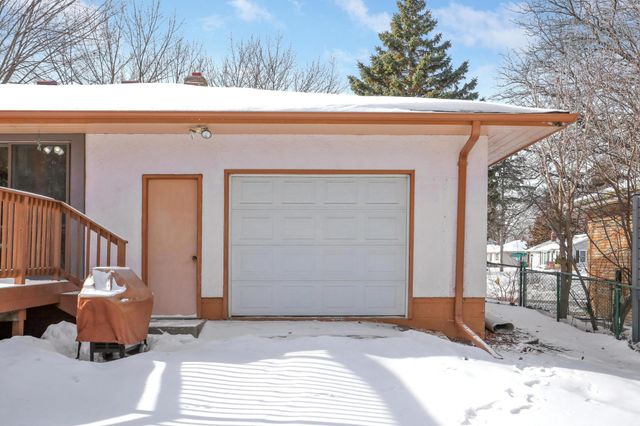 2728 Sheldon Street, Roseville, MN 55113