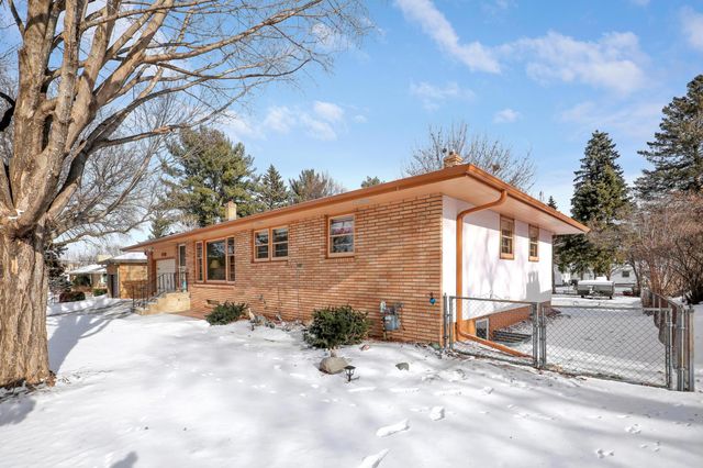 2728 Sheldon Street, Roseville, MN 55113