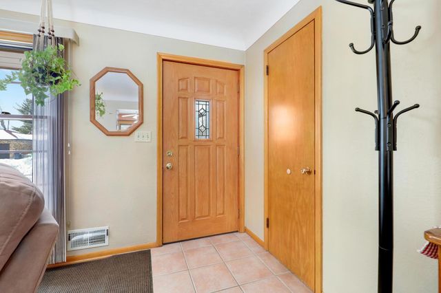 2728 Sheldon Street, Roseville, MN 55113