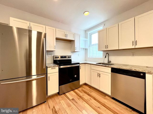 3942 WALLACE ST, Philadelphia, PA 19104