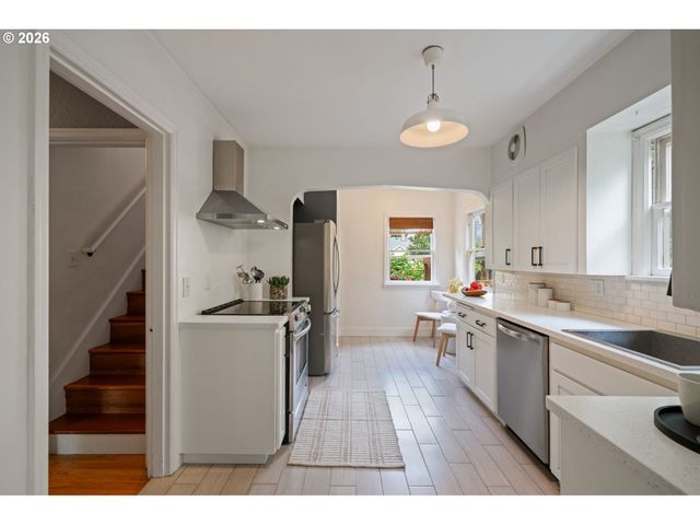 6615 N CURTIS Ave, Portland, OR 97217