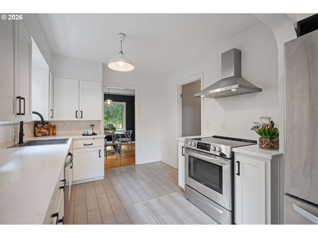 6615 N CURTIS Ave, Portland, OR 97217