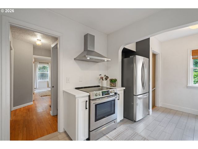 6615 N CURTIS Ave, Portland, OR 97217