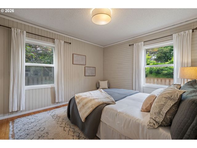 6615 N CURTIS Ave, Portland, OR 97217