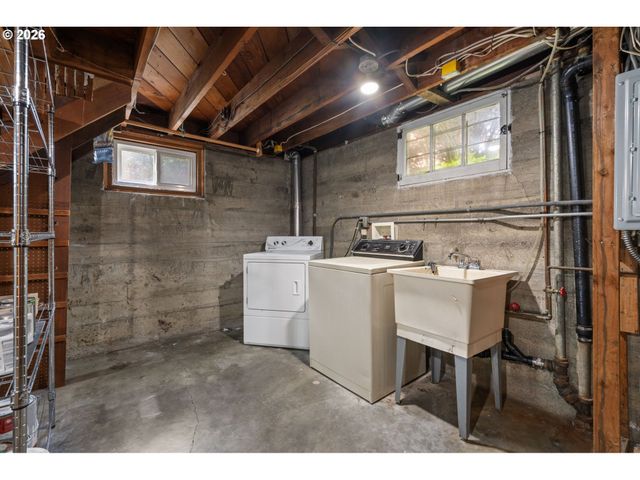 6615 N CURTIS Ave, Portland, OR 97217