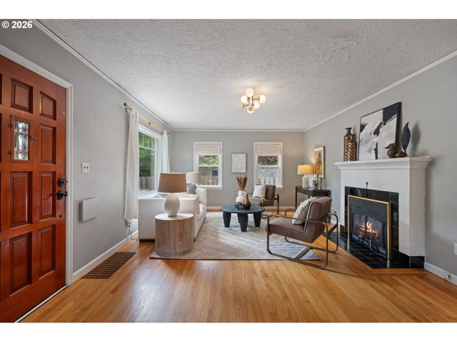 6615 N CURTIS Ave, Portland, OR 97217