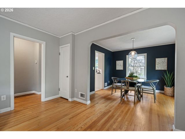 6615 N CURTIS Ave, Portland, OR 97217