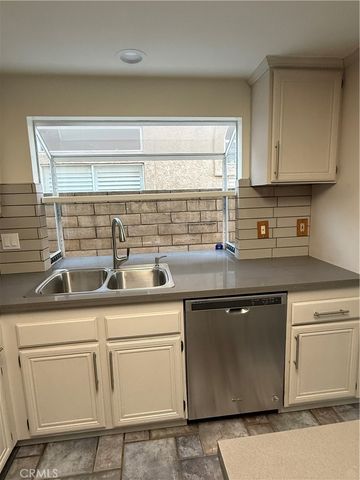 58 Valley Crest, Simi Valley, CA 93065