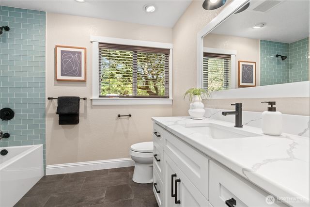 6219 89th Avenue SE, Mercer Island, WA 98040