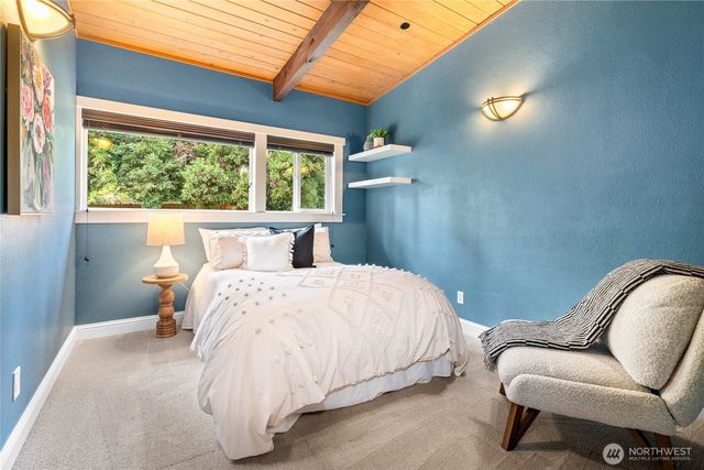 6219 89th Avenue SE, Mercer Island, WA 98040