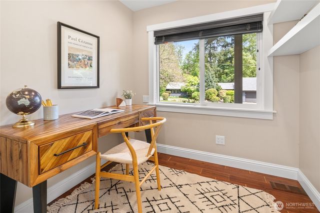 6219 89th Avenue SE, Mercer Island, WA 98040