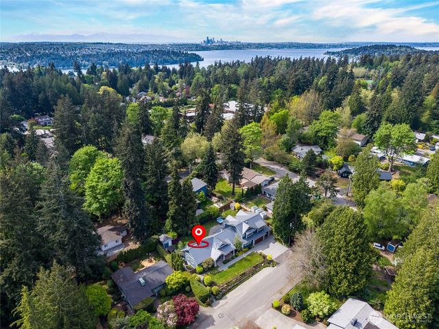 6219 89th Avenue SE, Mercer Island, WA 98040