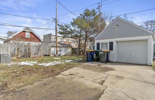 2114 S 80th STREET, Milwaukee, WI 53219