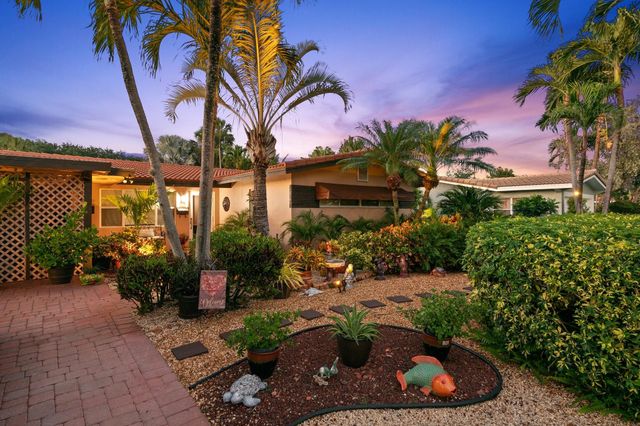 2021 NE 27th St, Lighthouse Point, FL 33064