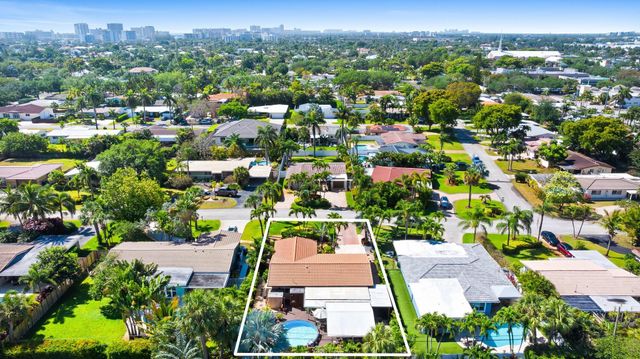 2021 NE 27th St, Lighthouse Point, FL 33064
