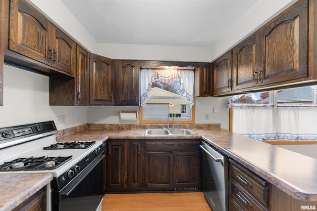 703 2ND Street, Colona, IL 61241