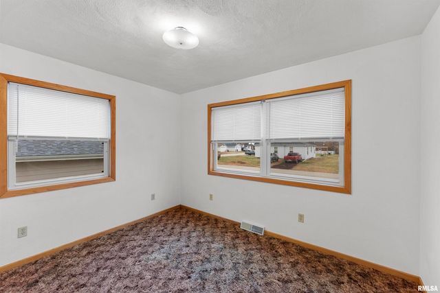 703 2ND Street, Colona, IL 61241