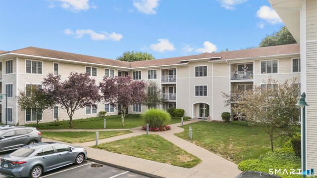 468 Main Street 318, East Lyme, CT 06357