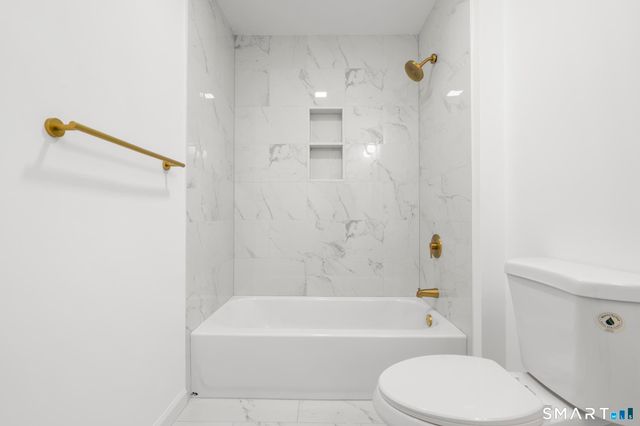 468 Main Street 318, East Lyme, CT 06357