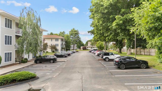 468 Main Street 318, East Lyme, CT 06357