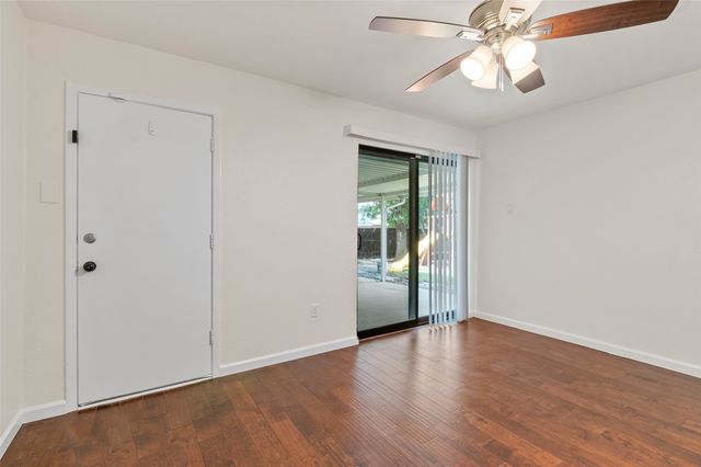 2600 Summertree Drive, Carrollton, TX 75006