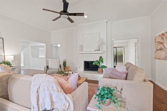 2600 Summertree Drive, Carrollton, TX 75006