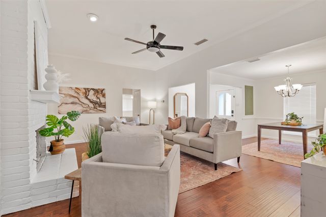 2600 Summertree Drive, Carrollton, TX 75006