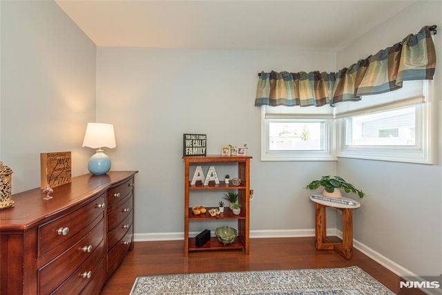 17 Leonard Terrace, Wayne, NJ 07470