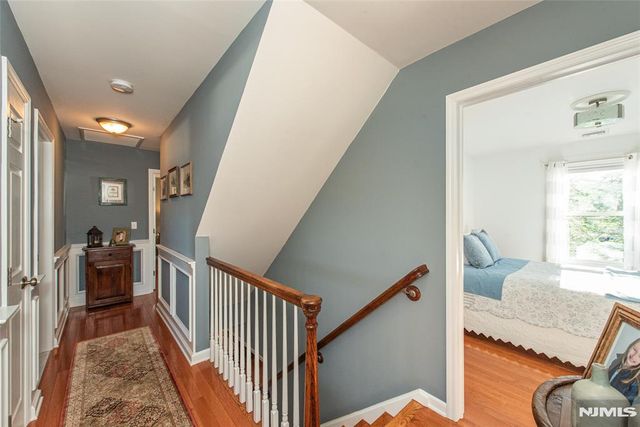 17 Leonard Terrace, Wayne, NJ 07470