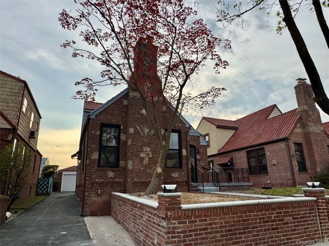 5012 194th Street, Fresh Meadows, NY 11365