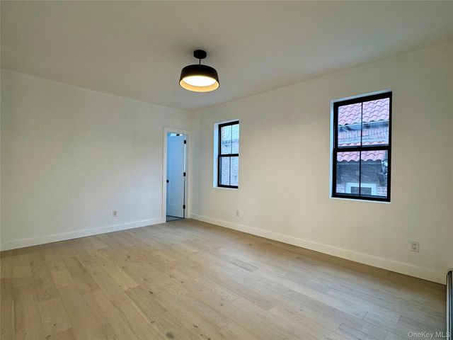 5012 194th Street, Fresh Meadows, NY 11365