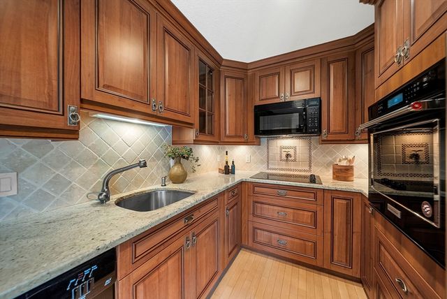 1210 Greendale Avenue 338, Needham, MA 02492