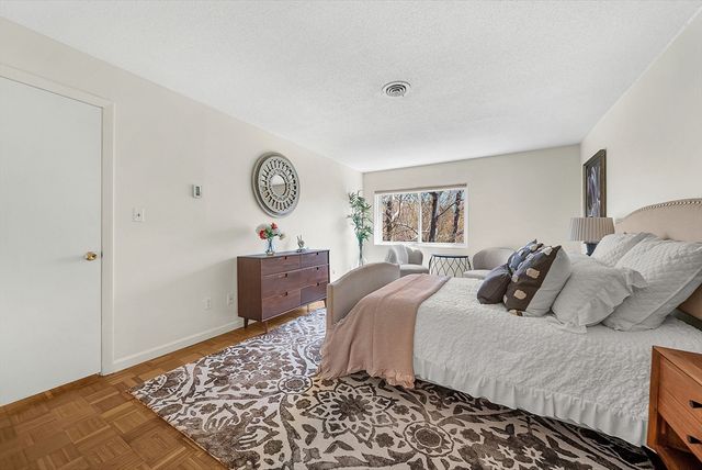 1210 Greendale Avenue 338, Needham, MA 02492