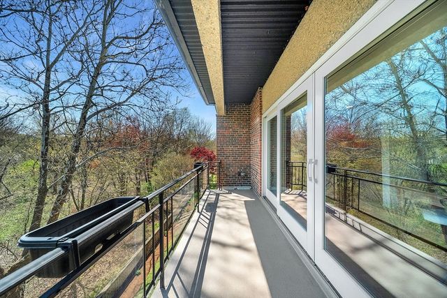 1210 Greendale Avenue 338, Needham, MA 02492