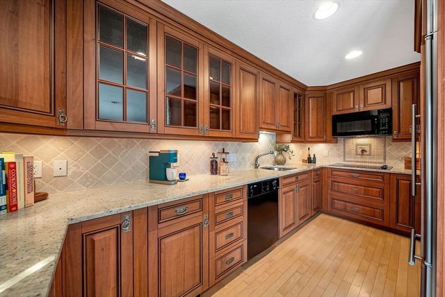 1210 Greendale Avenue 338, Needham, MA 02492