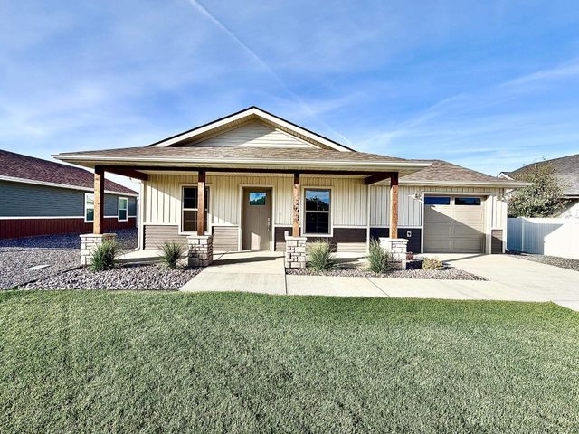 293 Cypress Dr, Powell, WY 82435 property photo