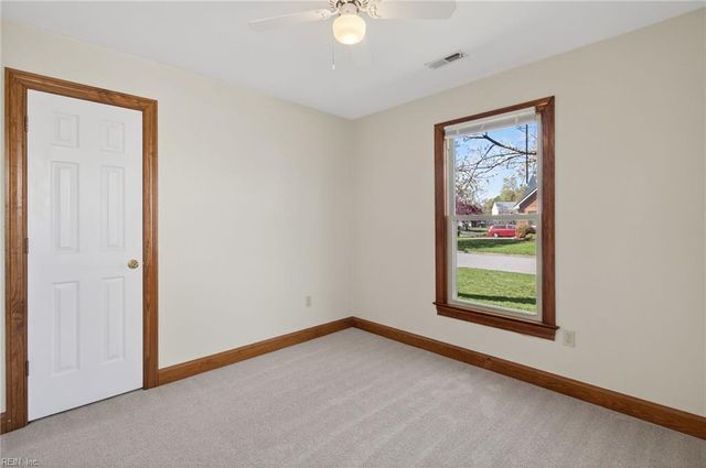 730 Beckley LN, Chesapeake, VA 23322