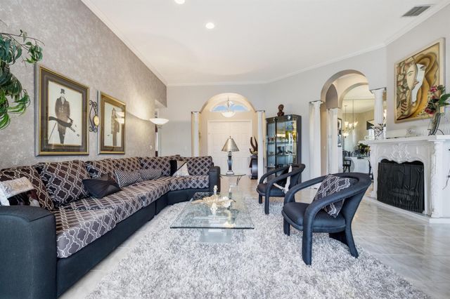 6522 Arno Way, Boynton Beach, FL 33472