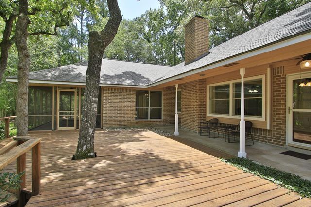 18639 Mink Lake Dr, Magnolia, TX 77355
